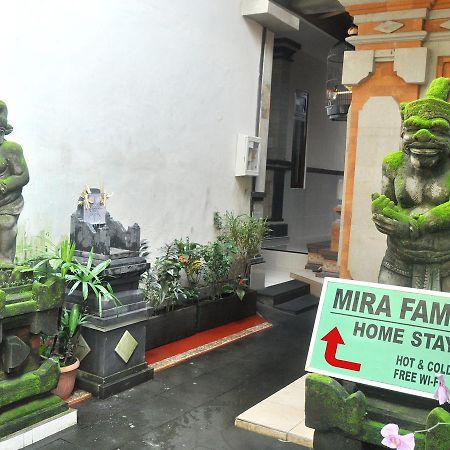 Mira Family Homestay Ubud Esterno foto