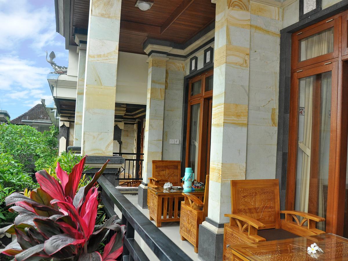 Mira Family Homestay Ubud Esterno foto