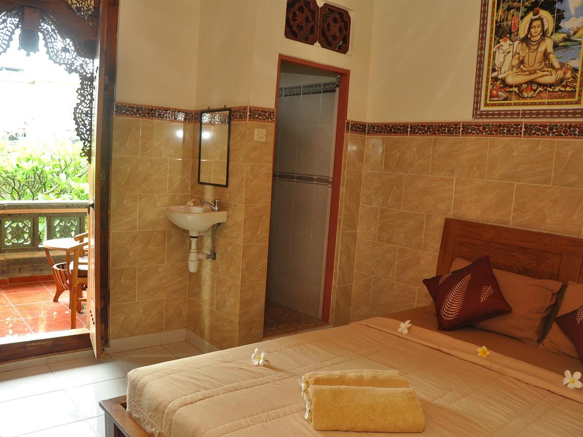 Mira Family Homestay Ubud Esterno foto